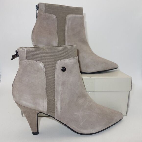 NEW BANDOLINO Bari Beige Elastic Comfort Pointy Toe Kitten Heel Zip Women's 7.5 - Picture 1 of 8